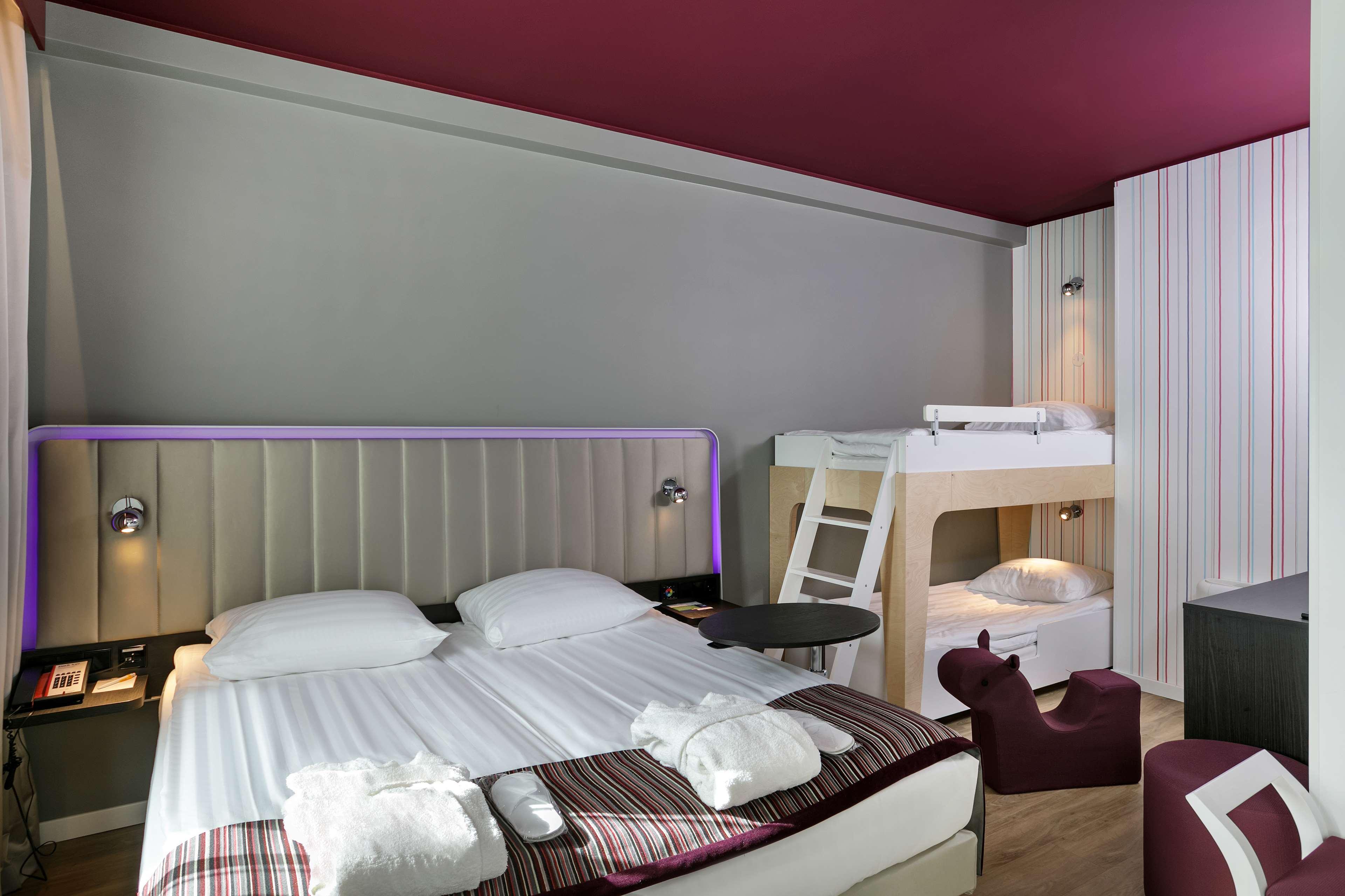 Park Inn By Radisson Central Tallinn Bagian luar foto