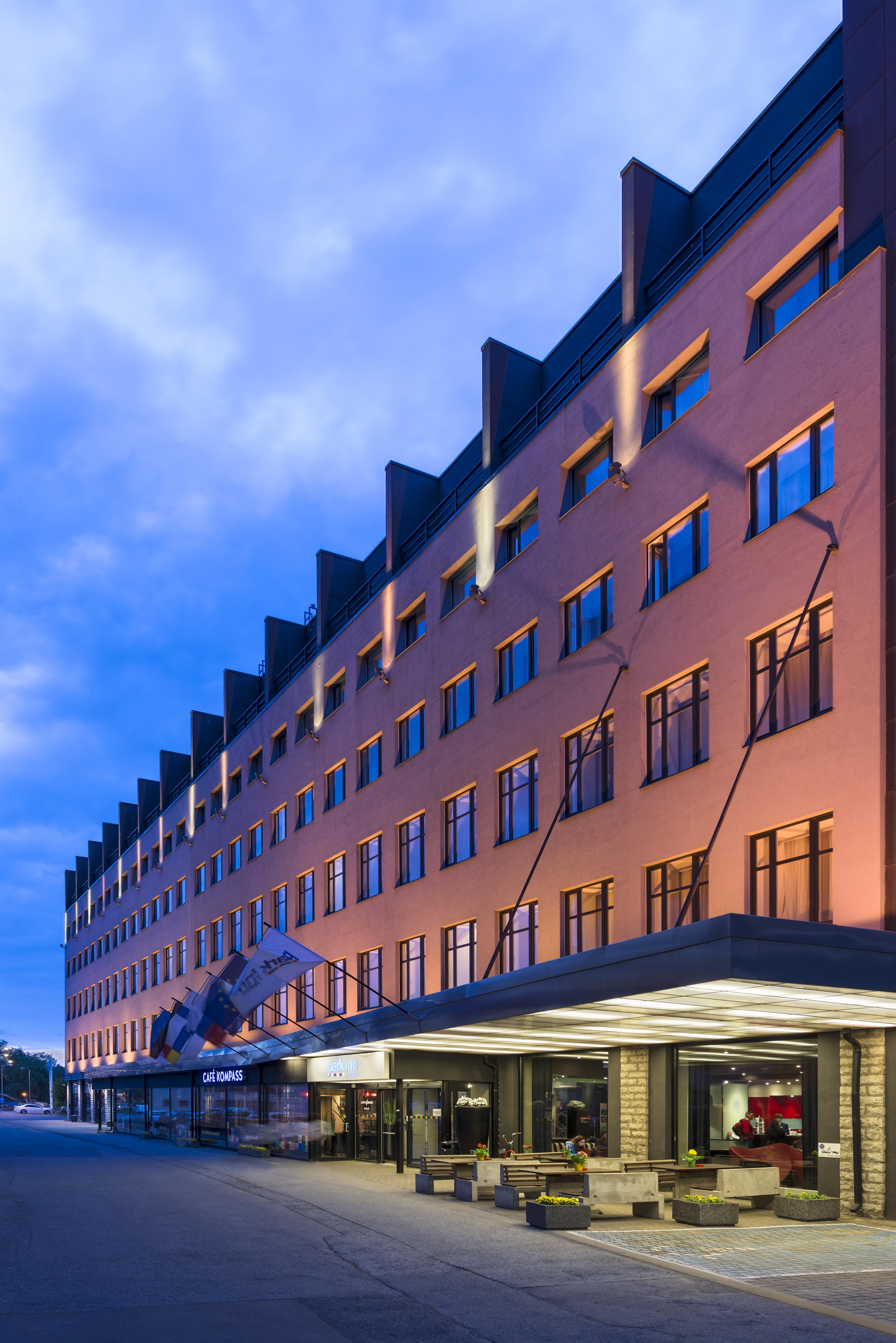 Park Inn By Radisson Central Tallinn Bagian luar foto
