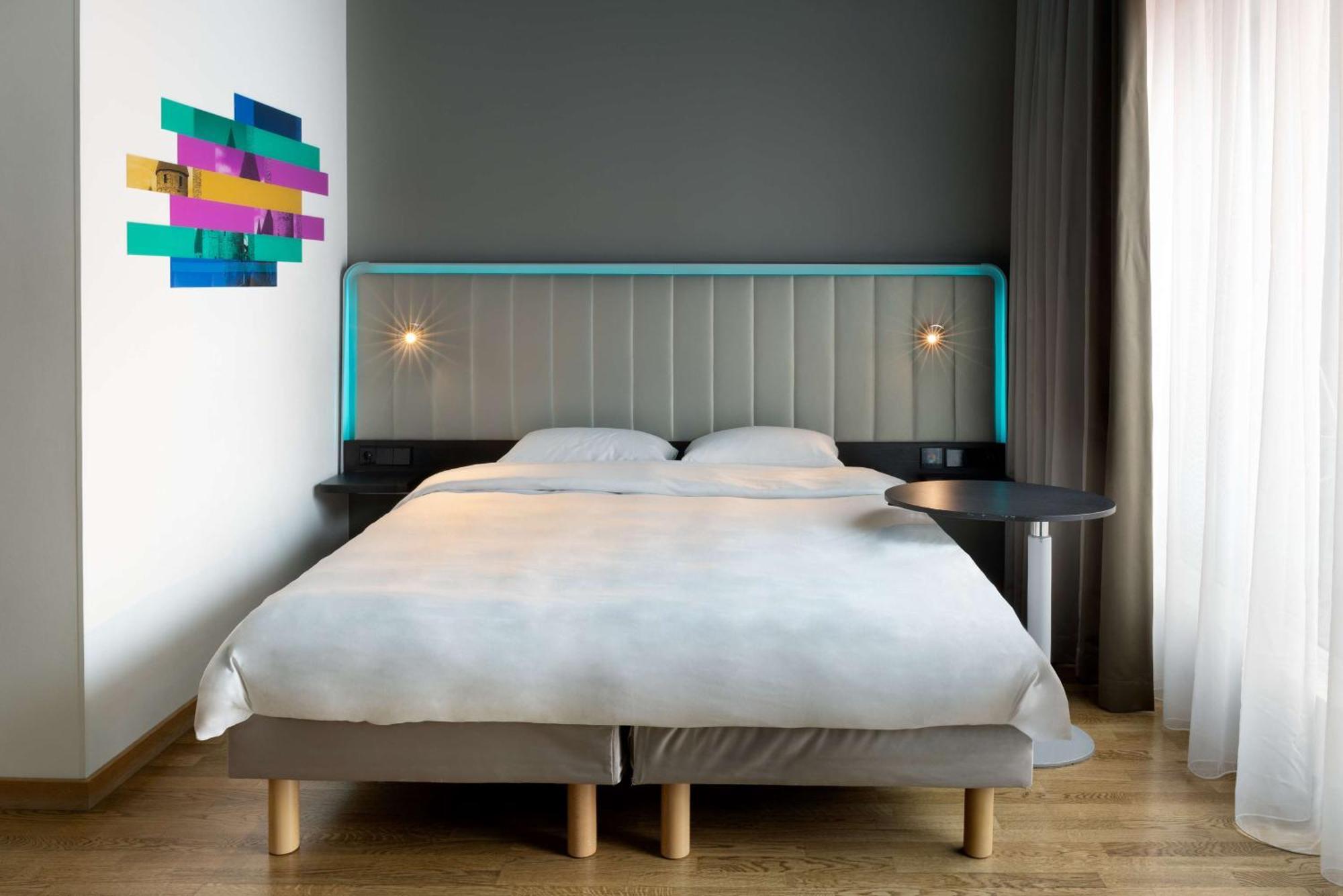Park Inn By Radisson Central Tallinn Bagian luar foto