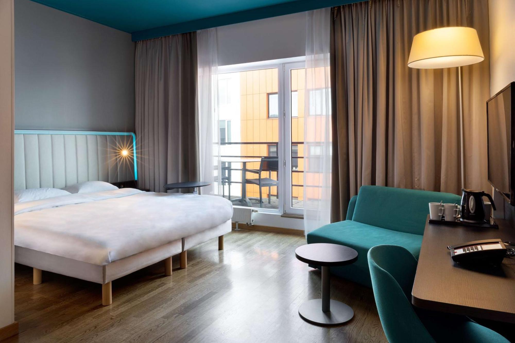 Park Inn By Radisson Central Tallinn Bagian luar foto