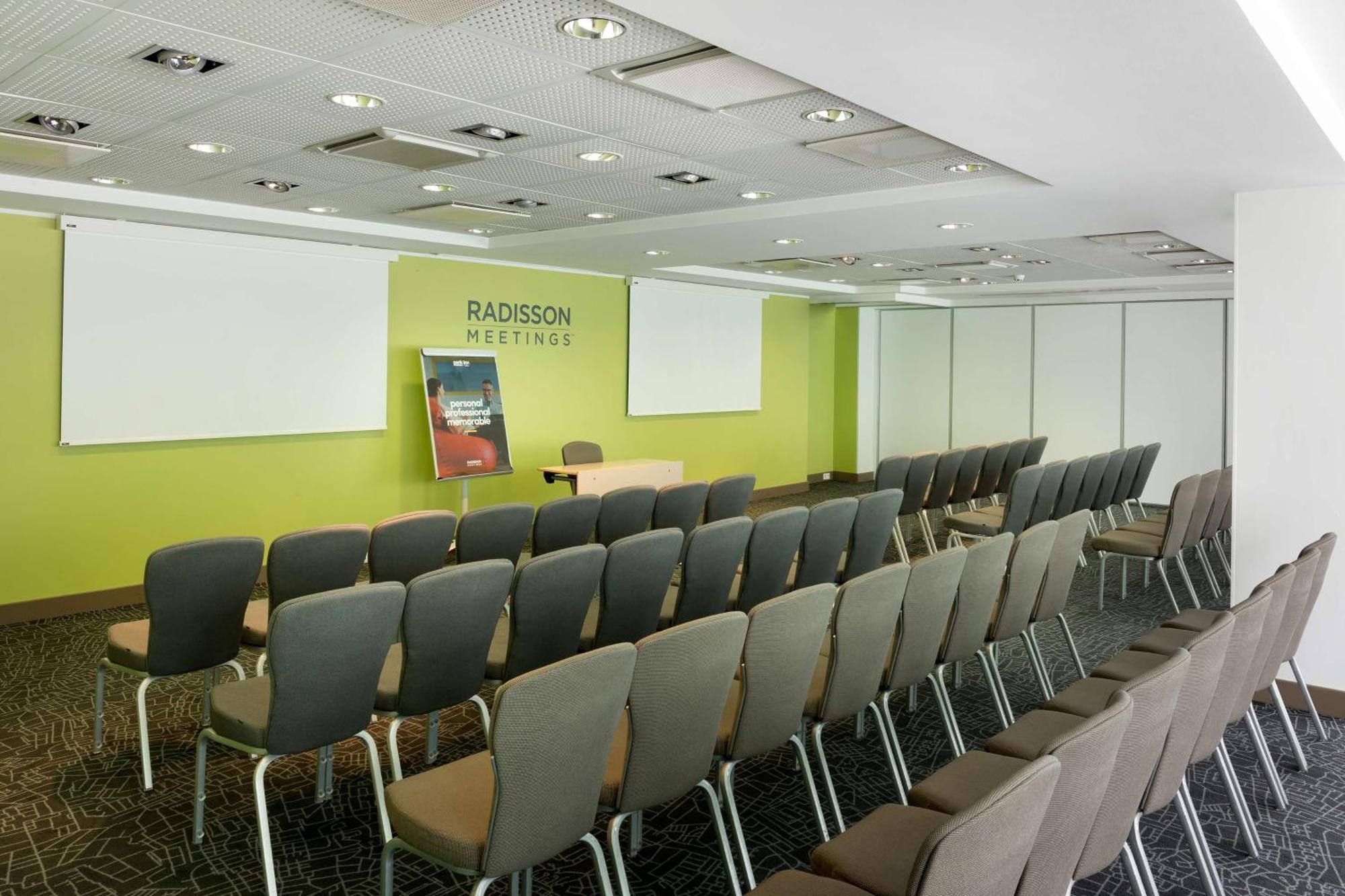 Park Inn By Radisson Central Tallinn Bagian luar foto