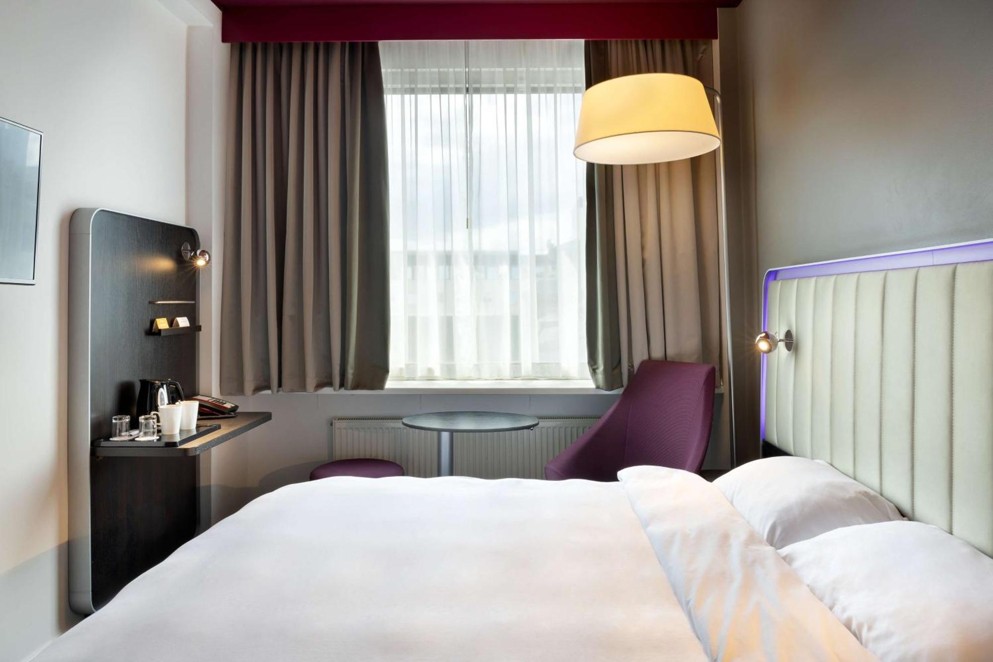 Park Inn By Radisson Central Tallinn Bagian luar foto