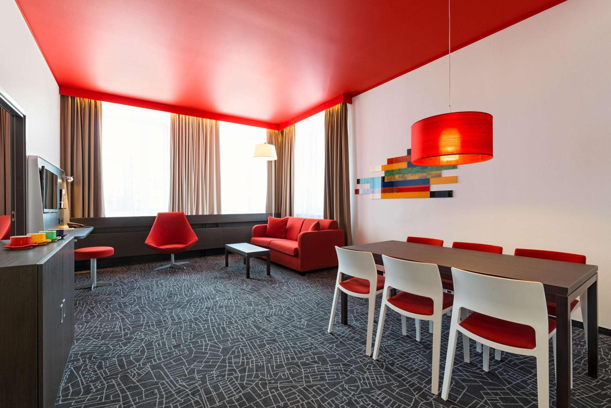 Park Inn By Radisson Central Tallinn Bagian luar foto