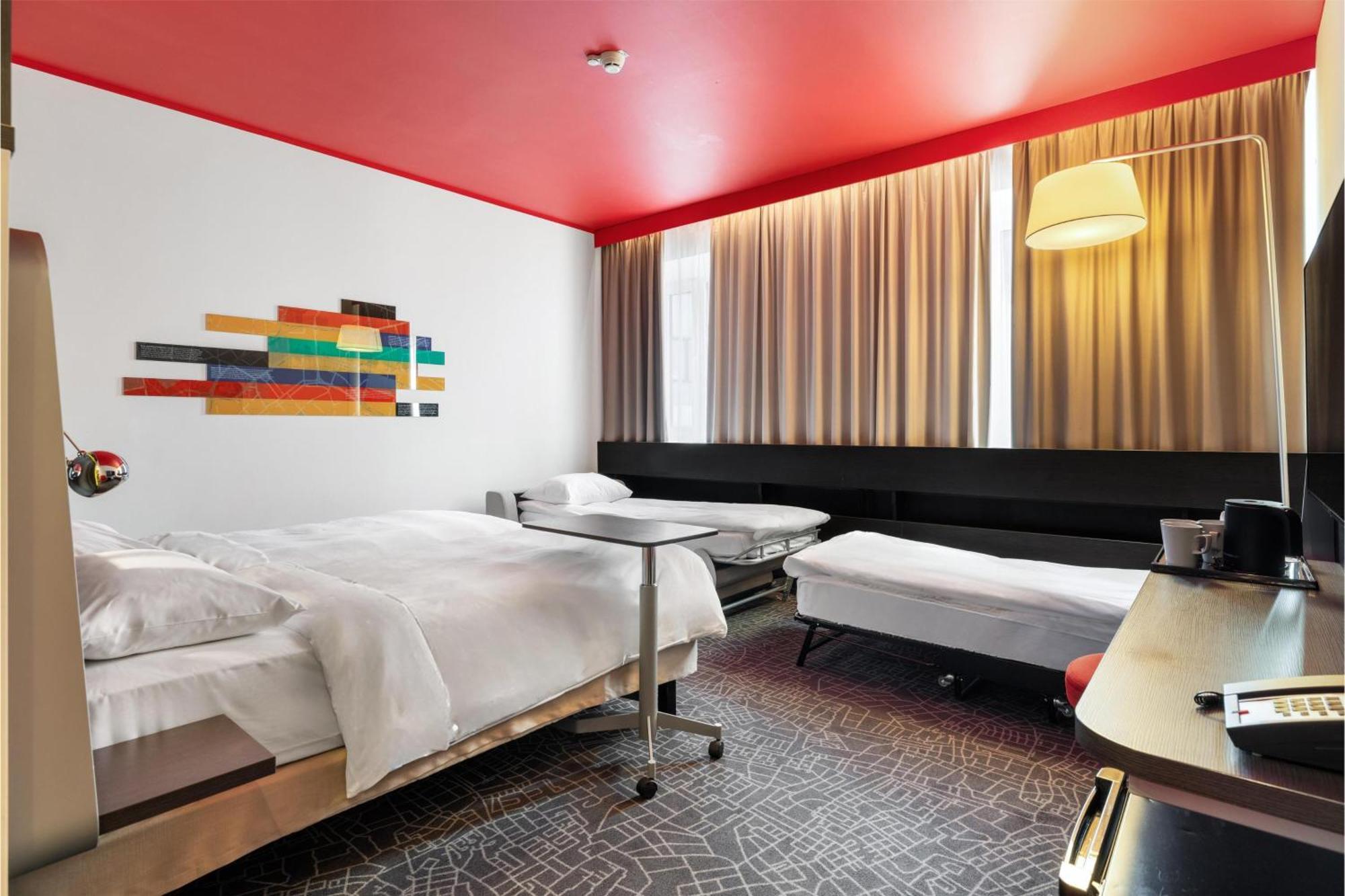 Park Inn By Radisson Central Tallinn Bagian luar foto